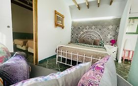 Tarifa Kitehouse